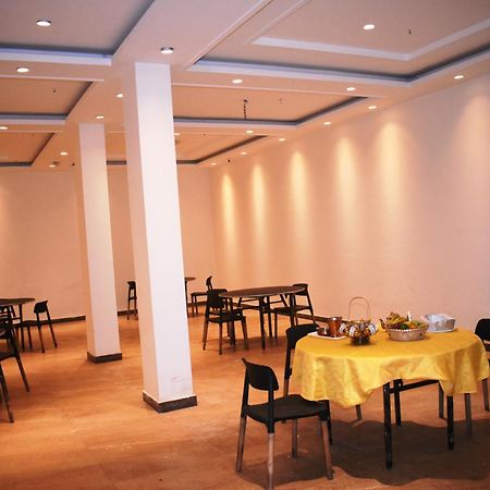 Lemonwood Suites By F9 Hotels - Trivoli Garden Chhatarpur New Delhi Eksteriør bilde