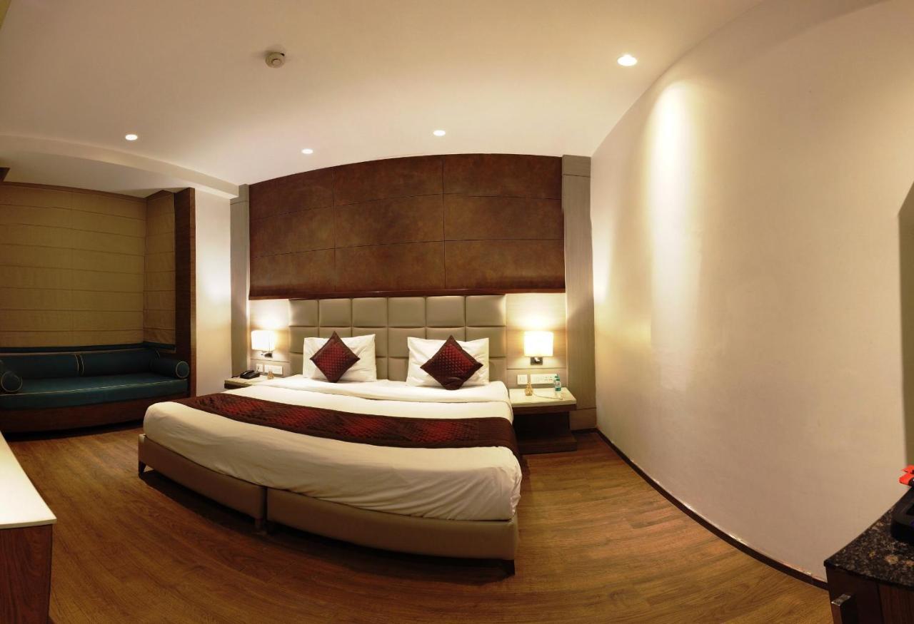 Lemonwood Suites By F9 Hotels - Trivoli Garden Chhatarpur New Delhi Eksteriør bilde