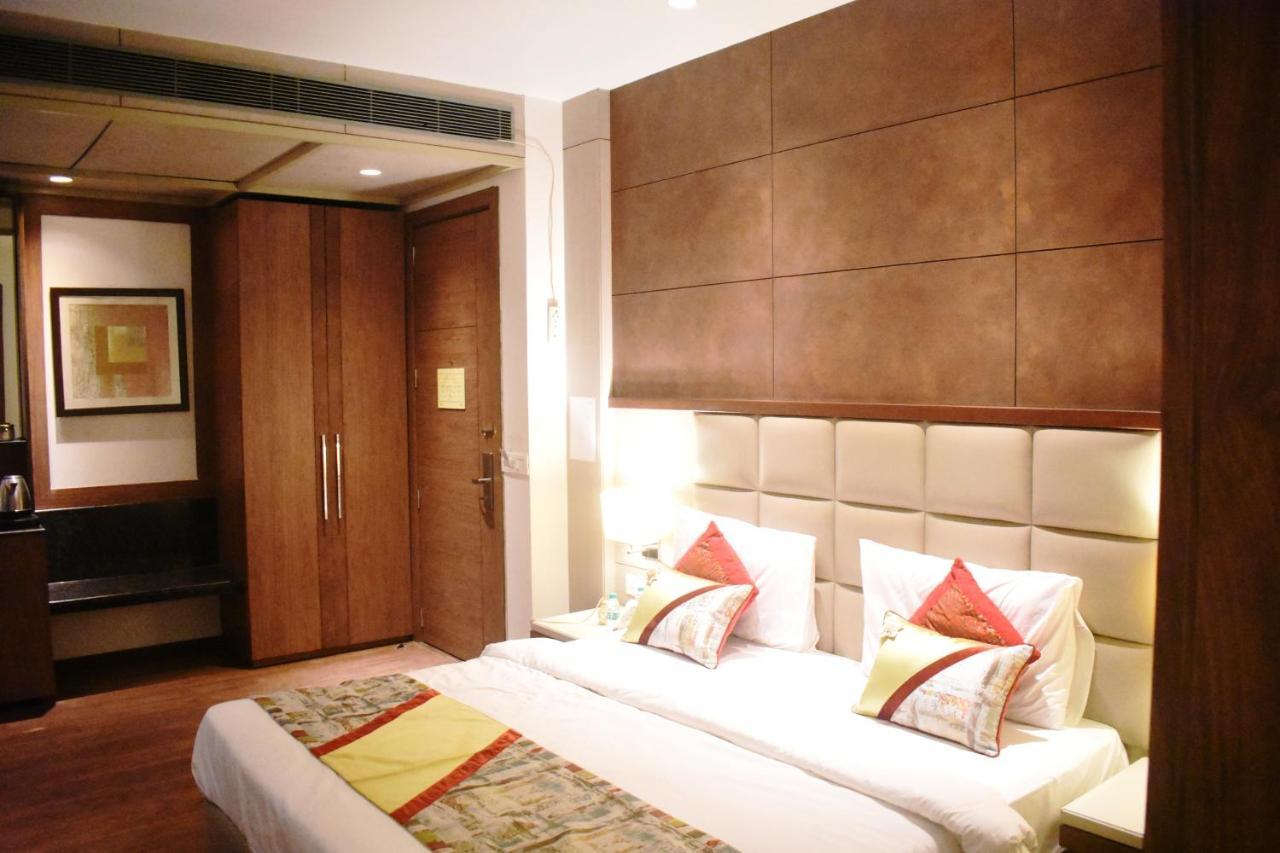 Lemonwood Suites By F9 Hotels - Trivoli Garden Chhatarpur New Delhi Eksteriør bilde