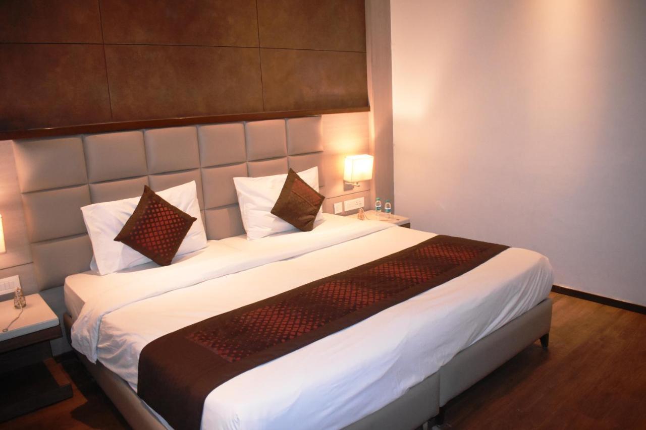 Lemonwood Suites By F9 Hotels - Trivoli Garden Chhatarpur New Delhi Eksteriør bilde