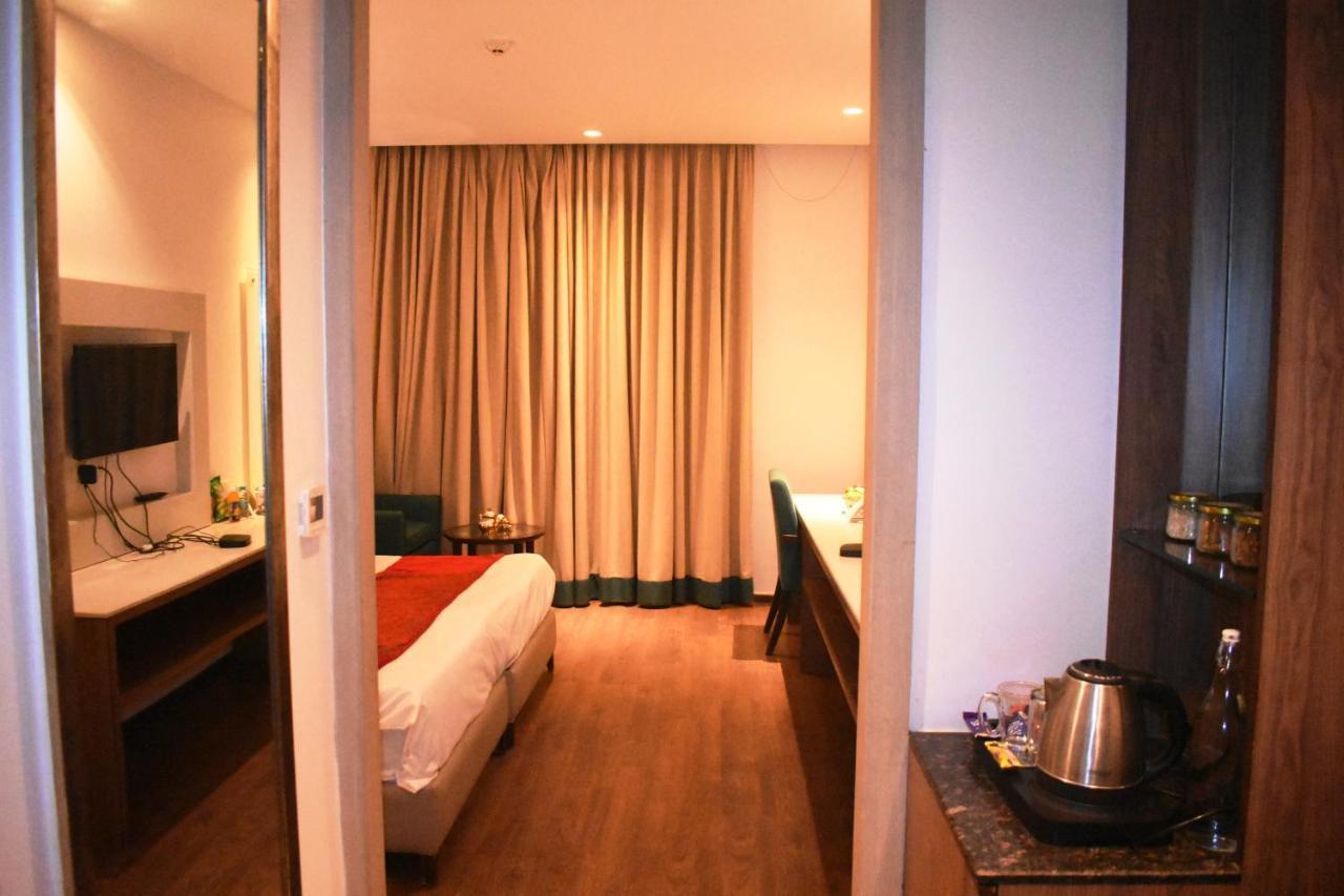 Lemonwood Suites By F9 Hotels - Trivoli Garden Chhatarpur New Delhi Eksteriør bilde