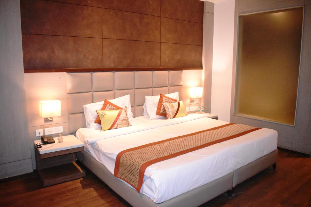 Lemonwood Suites By F9 Hotels - Trivoli Garden Chhatarpur New Delhi Eksteriør bilde