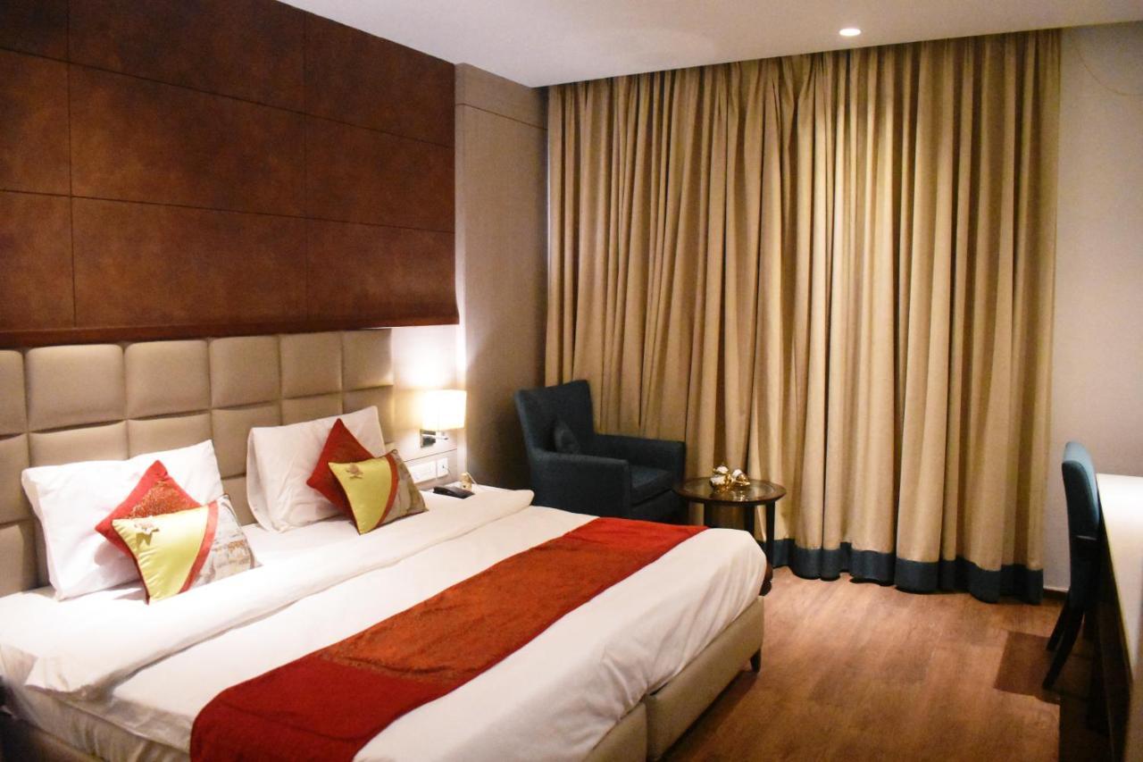 Lemonwood Suites By F9 Hotels - Trivoli Garden Chhatarpur New Delhi Eksteriør bilde