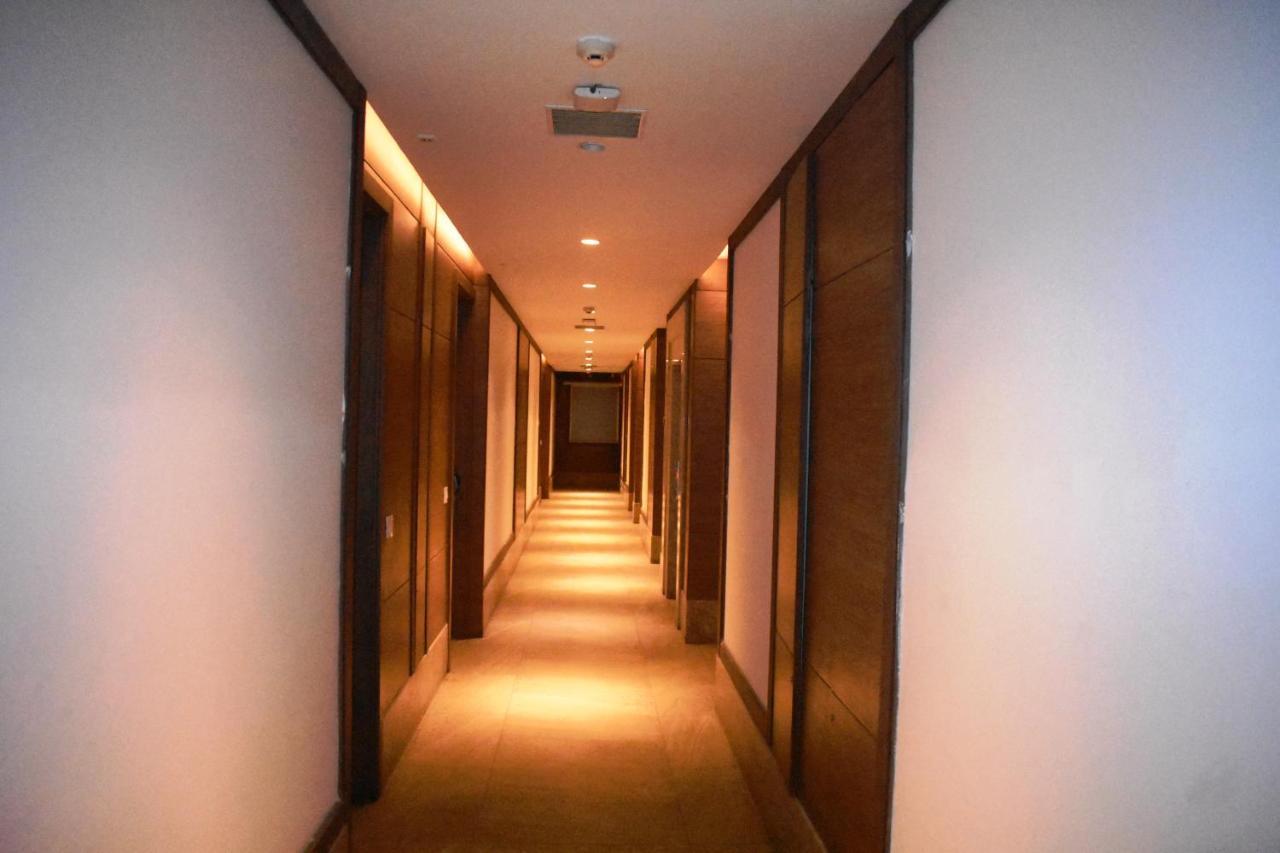 Lemonwood Suites By F9 Hotels - Trivoli Garden Chhatarpur New Delhi Eksteriør bilde