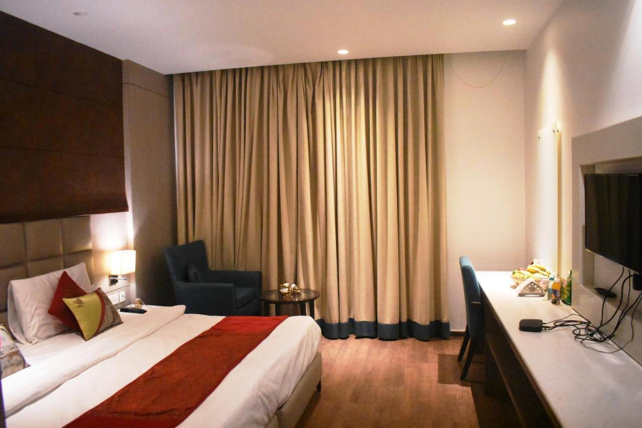 Lemonwood Suites By F9 Hotels - Trivoli Garden Chhatarpur New Delhi Eksteriør bilde